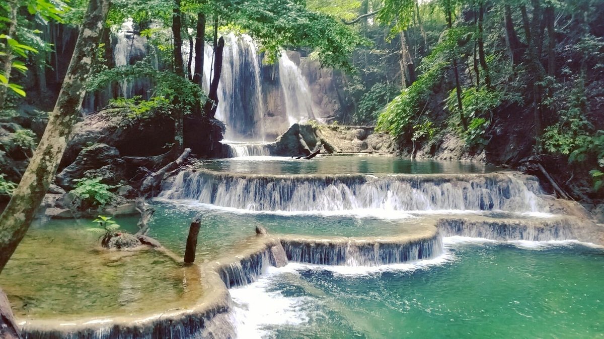 Pulau Moyo Destinasi Eksotis